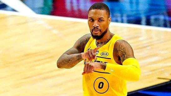 官方直播-史上最强杀手？本赛季利拉德关键球数据历史第一